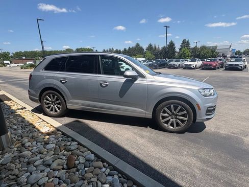Used 2018 Audi Q7 3.0T Prestige AWD/4WD image 5