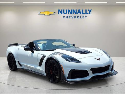 Used 2017 Chevrolet Corvette Z06 RWD image 7