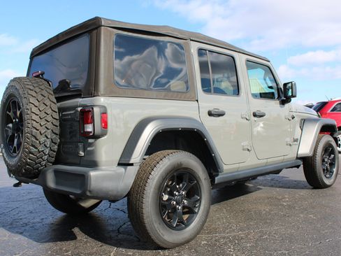 Used 2021 Jeep Wrangler Unlimited Sport image 4