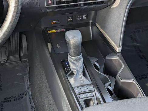 Used 2025 Toyota Camry LE FWD image 14