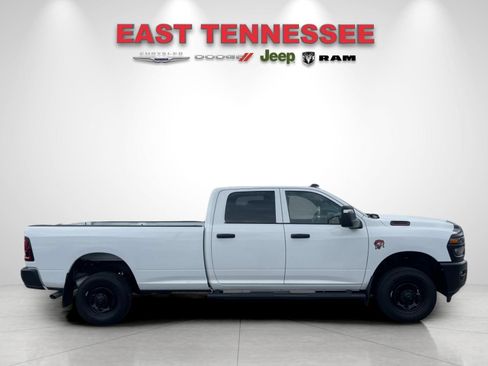 Used 2026 RAM 2500 Tradesman AWD/4WD image 2