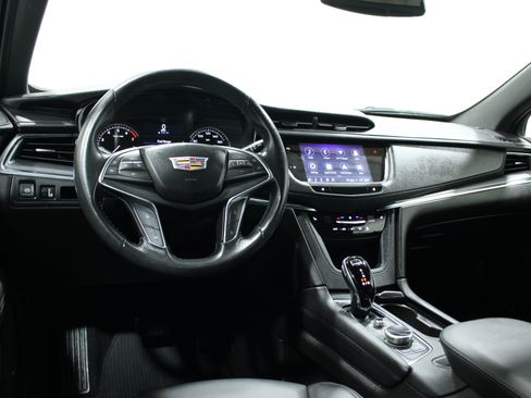 Certified 2023 Cadillac XT5 Luxury AWD/4WD image 2