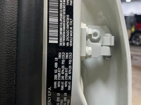 Used 2022 Jeep Renegade Trailhawk image 26