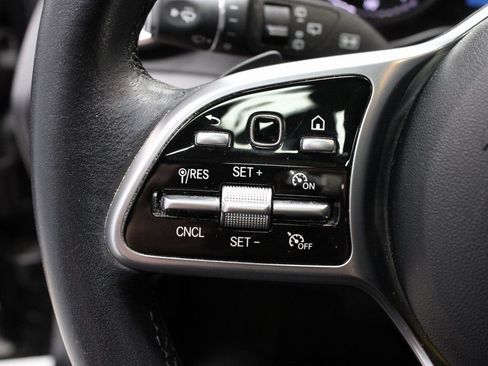 Used 2021 Mercedes-Benz GLC 300 GLC 300 image 26