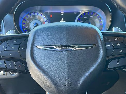 Used 2018 Chrysler 300 S w/ 300S Premium Group 2 image 22