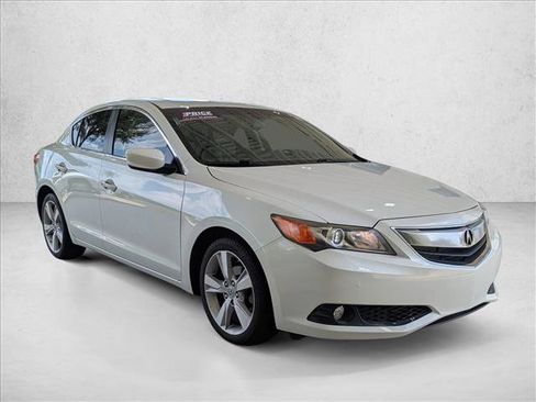 Used 2015 Acura ILX w/ Technology Package FWD image 3