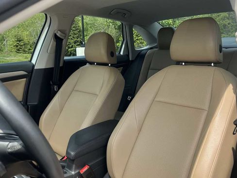 Used 2020 Volkswagen Jetta SE w/ SE Cold Weather Package FWD image 27