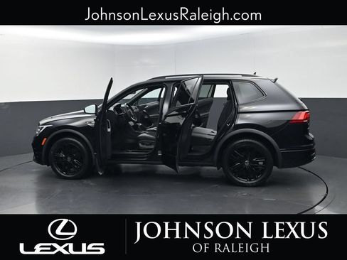 Used 2022 Volkswagen Tiguan SE R-Line AWD/4WD image 35