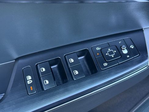 New 2025 Kia EV6 Wind image 11