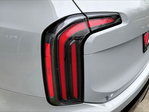Used 2024 Kia Telluride SX X-Line AWD/4WD image 23