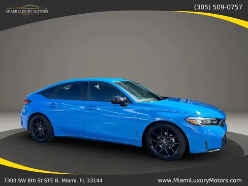 Used 2025 Honda Civic Sport image 1