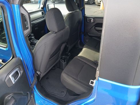 Used 2021 Jeep Gladiator Sport image 26