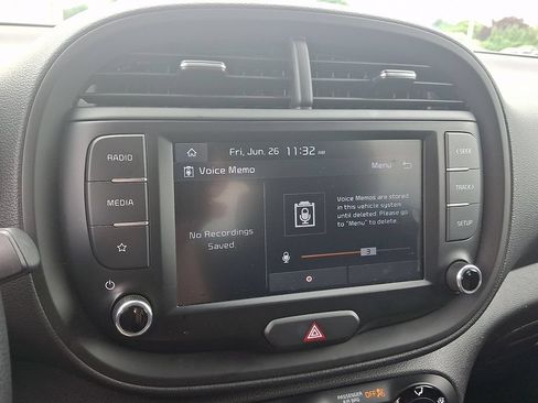 Certified 2023 Kia Soul LX w/ LX Technology Package FWD image 25