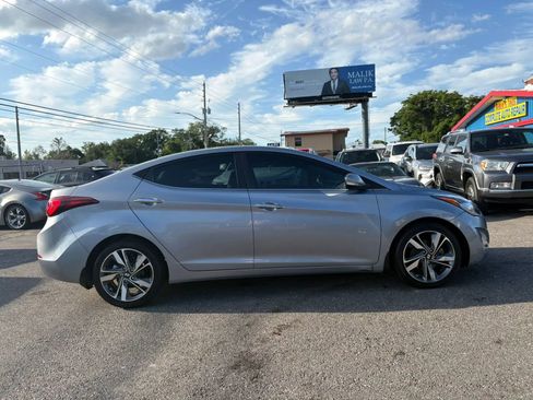 Used 2015 Hyundai Elantra Limited image 4