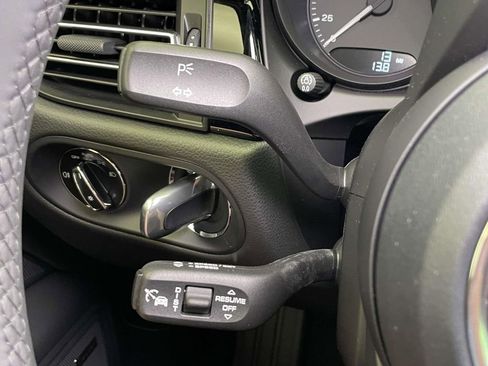 New 2025 Porsche Macan image 42