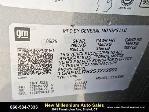 Used 2025 Chevrolet Traverse RS image 20