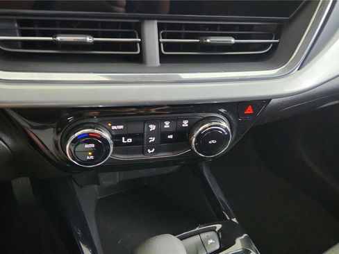 Used 2024 Chevrolet Trax LT image 31