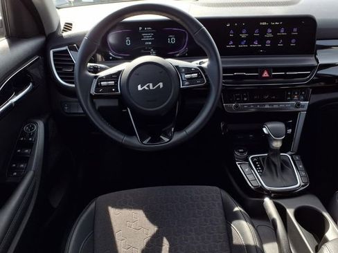 New 2026 Kia Seltos S AWD/4WD image 2