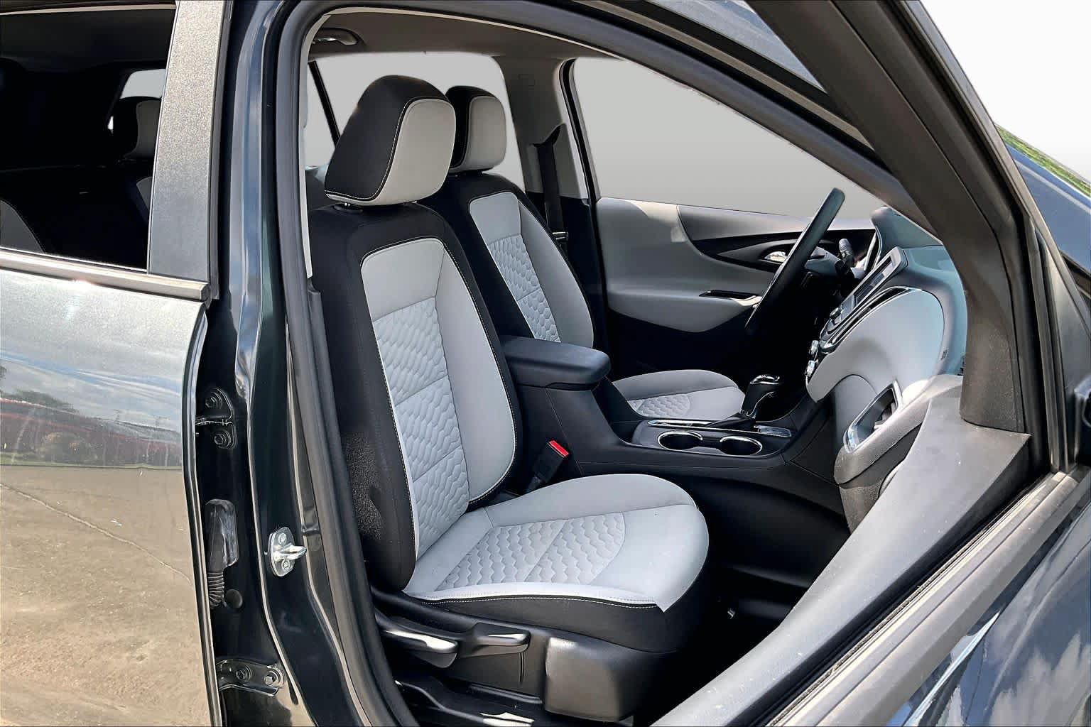 Used 2020 Chevrolet Equinox LS FWD image 8
