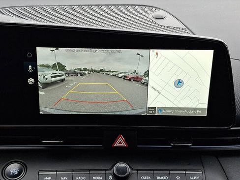 Certified 2025 Hyundai Elantra SEL image 18