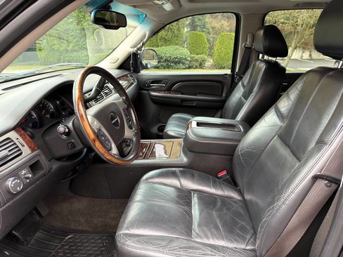Used 2009 GMC Yukon XL Denali image 10