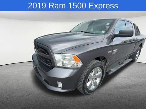 Used 2019 RAM 1500 Express w/ Express Value Package AWD/4WD image 4