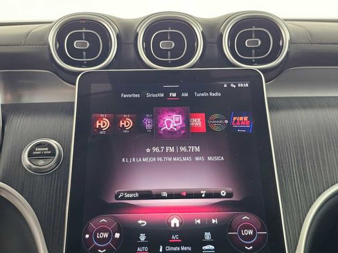 Used 2024 Mercedes-Benz GLC 300 4MATIC image 28