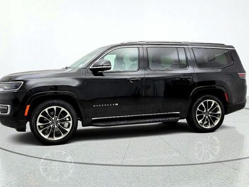 Used 2023 Jeep Wagoneer Series II w/ Premium Group I AWD/4WD image 8
