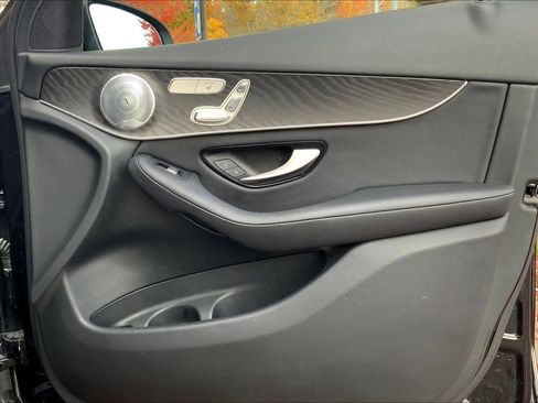 Used 2017 Mercedes-Benz GLC 300 4MATIC image 21