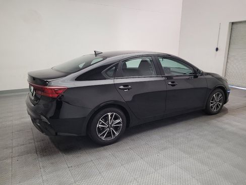 Used 2022 Kia Forte LXS FWD image 10