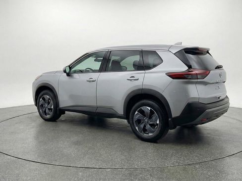 Used 2025 Nissan Rogue SV AWD/4WD image 6