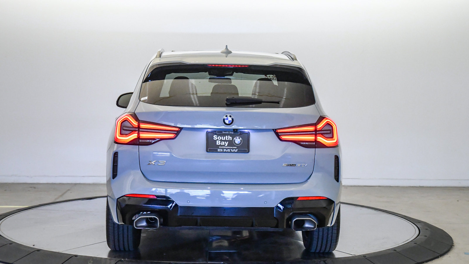 Used 2023 BMW X3 sDrive30i w/ M Sport Package RWD image 3