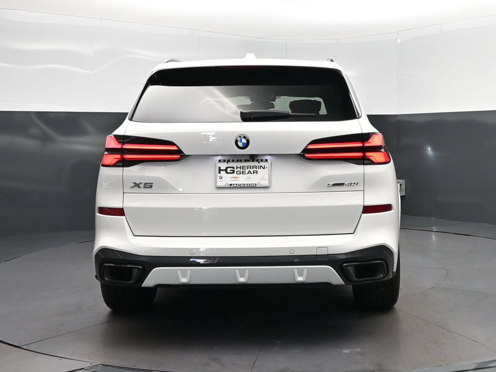 Used 2026 BMW X5 sDrive40i w/ M Sport Package RWD image 6