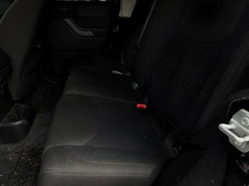 Used 2017 Jeep Wrangler Unlimited Sport image 13