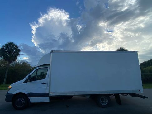 Used 2014 Mercedes-Benz Sprinter 3500 image 10