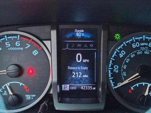 Used 2019 Toyota Tacoma SR5 RWD image 16