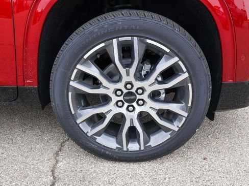 New 2026 GMC Acadia Denali Ultimate w/ LPO, Floor Liner Package AWD/4WD image 39