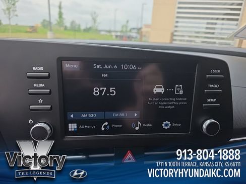 Used 2024 Hyundai Elantra SE FWD image 13