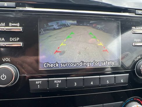 Used 2016 Nissan Rogue S FWD image 45