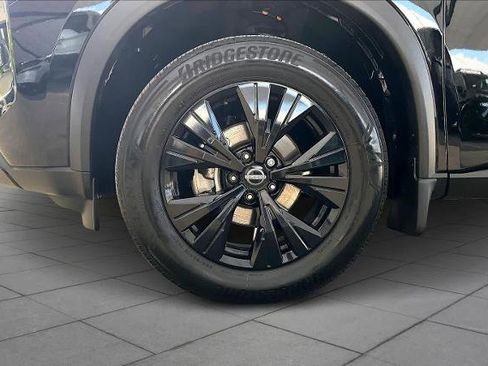 Certified 2023 Nissan Rogue SV w/ SV Premium B Package image 11