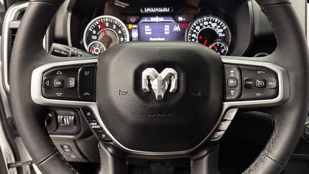 Used 2025 RAM 1500 Big Horn AWD/4WD image 23