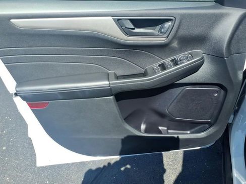 Used 2022 Ford Escape SE w/ Convenience Package image 11