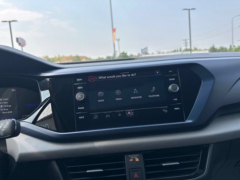 Certified 2023 Volkswagen Taos SE w/ Panoramic Sunroof Package AWD/4WD image 51