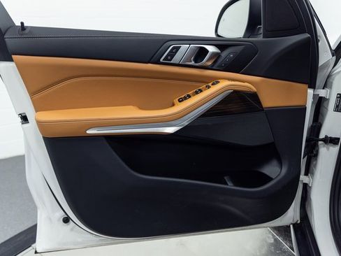 Certified 2024 BMW X5 xDrive40i image 11