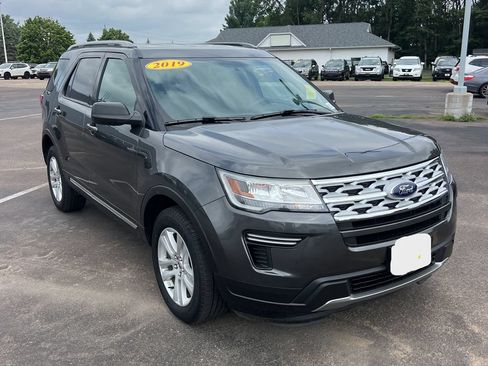Used 2019 Ford Explorer XLT w/ Class III Trailer Tow Package AWD/4WD image 5