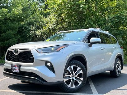 Used 2022 Toyota Highlander XLE