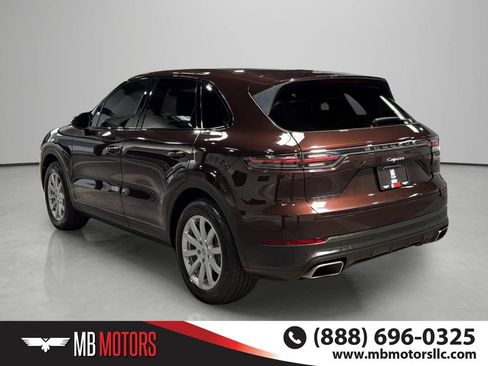 Used 2019 Porsche Cayenne AWD/4WD image 5