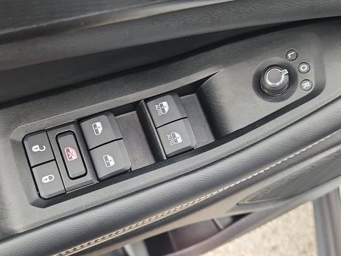 Used 2024 Jeep Grand Cherokee L Altitude RWD image 23