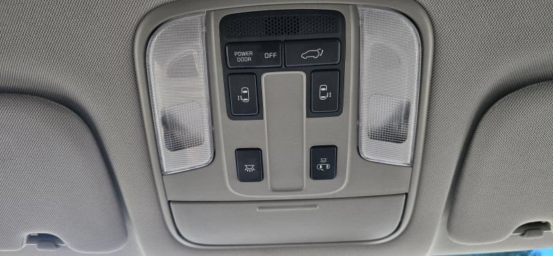 Used 2017 Kia Sedona SX FWD image 30