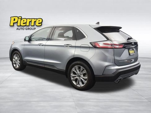Used 2024 Ford Edge Titanium image 2